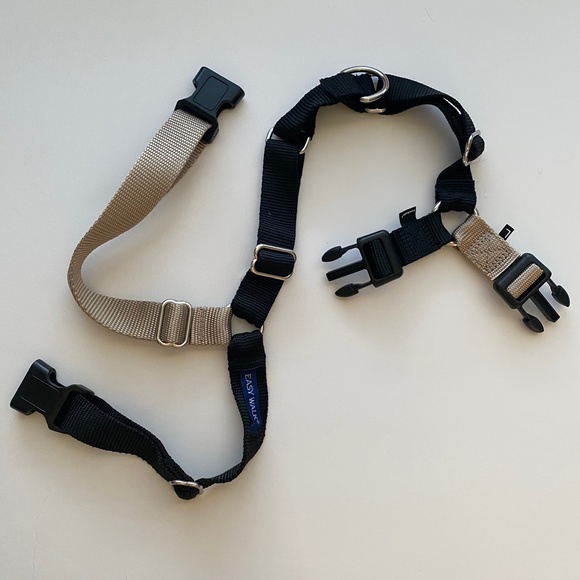 PetSafe Easy Walk Dog Harness - No Pull Dog Harness - Size L - Picture 1 of 4